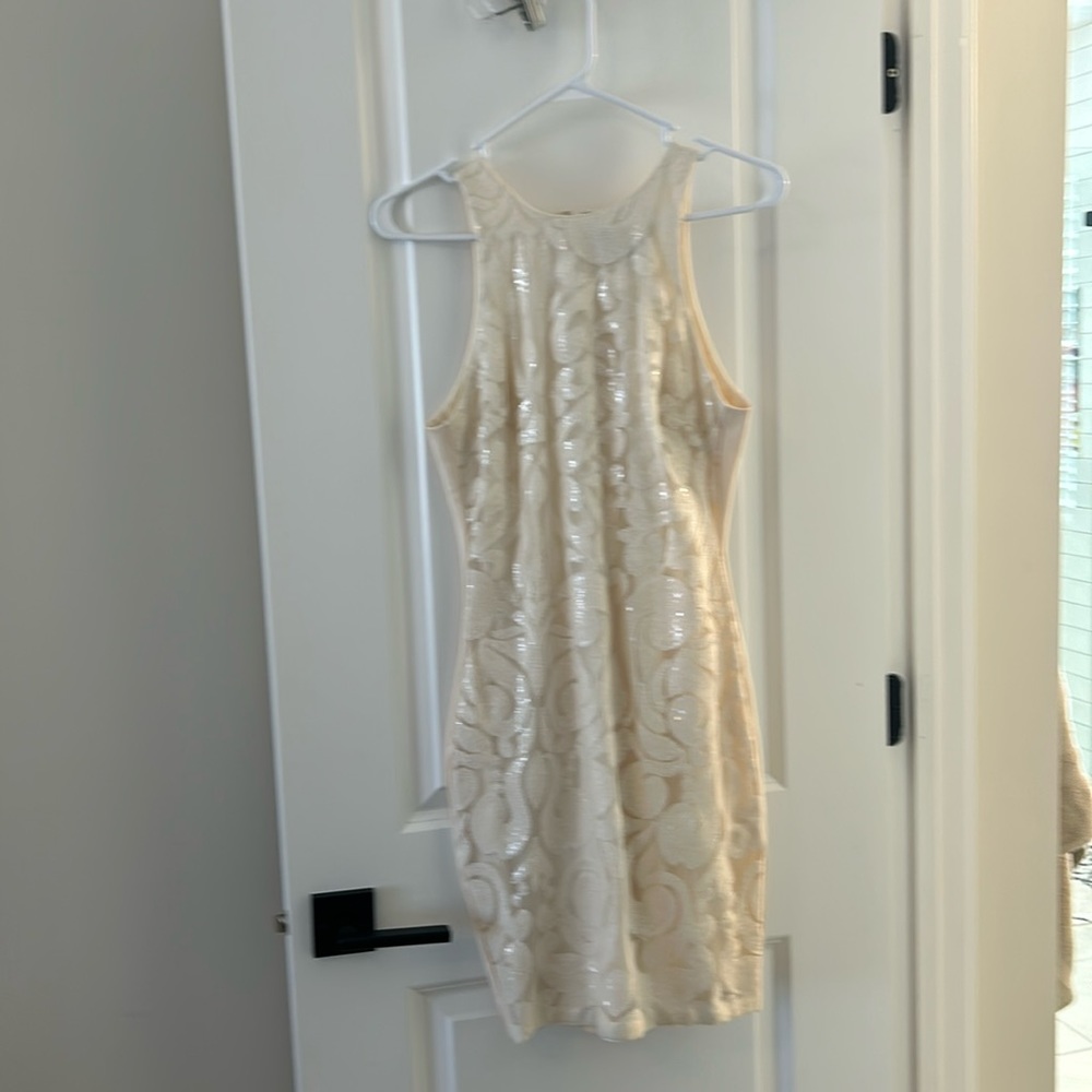 Alexia Amor white dress
